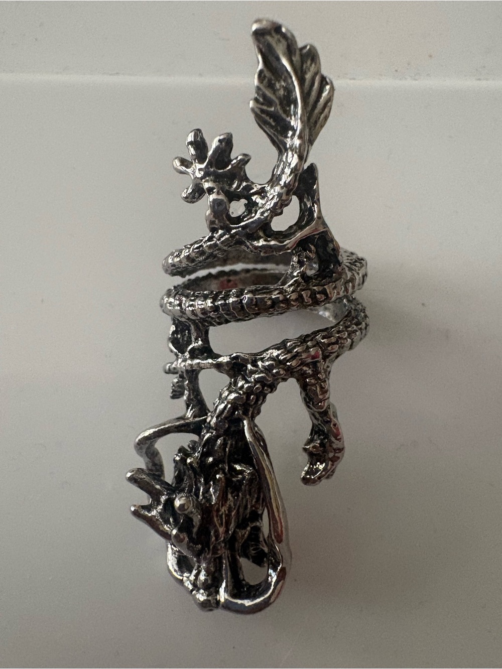 Silver Dragon Reptile Accessory - Silver Color size 7